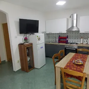 hanifa-apartmani.in-istria.net/