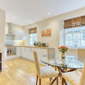 The Gloucester Lane Apartment